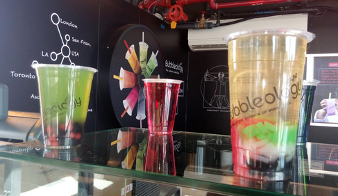 مقهى بيبليوجي للمشروبات اللذيذة في دبي