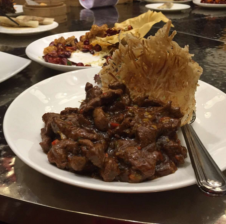مطعم ذا تشاينا كلوب للمأكولات الصينية –  شارع بني ياس