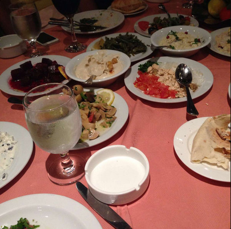 مطعم و مقهى الموال للمأكولات اللبنانية في دبي