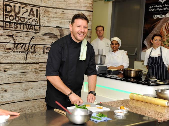 دروس طهي إحترافية خلال مهرجان دبي للمأكولات 2016