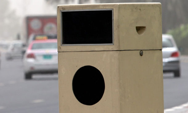 رادارات مراقبة على شكل حاويات قمامة في شوارع دبي