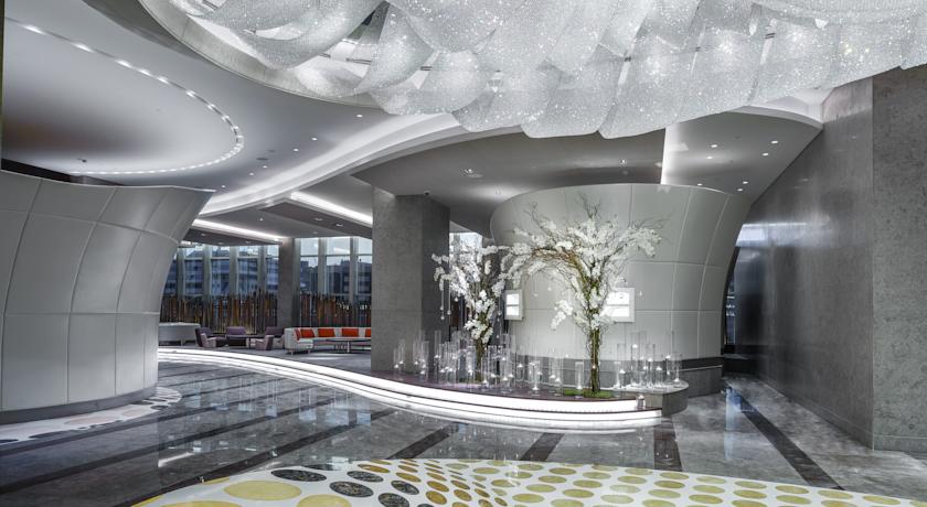 نظرة على فندق سوفيتيل داون تاون دبي