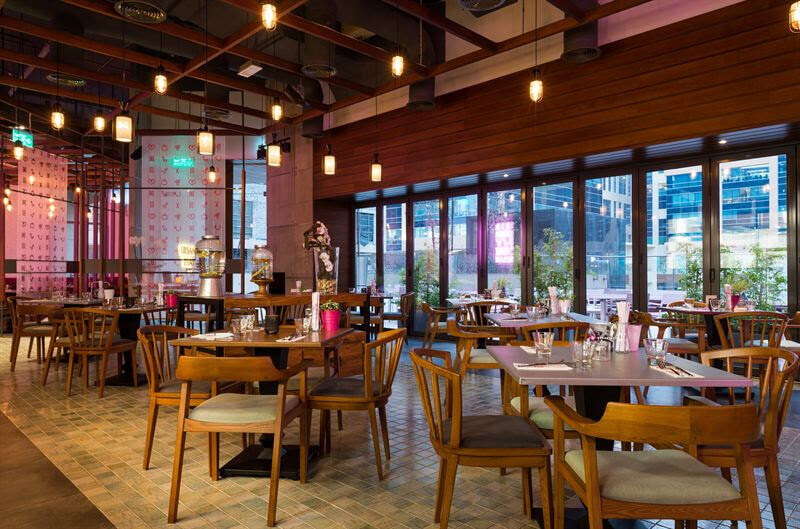 مطعم فوشيا التايلندي المعاصر يفتتح فرعه الجديد في الخليج التجاري