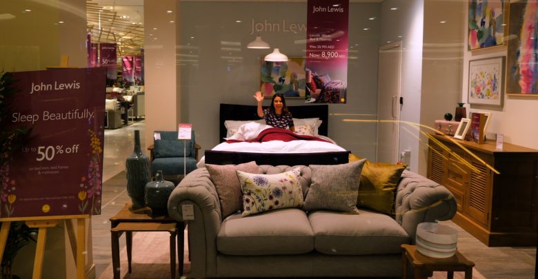 تخفيضات تصل إلى 50% في John Lewis