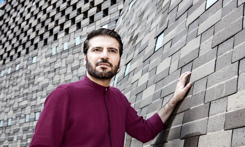 Sami Yusuf Photo