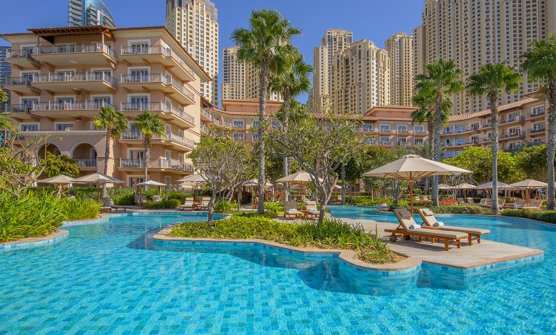 فندق الريتز-كارلتون دبي يقدم تجربة إسترخاء ممتعة خلال سبتمبر 2020