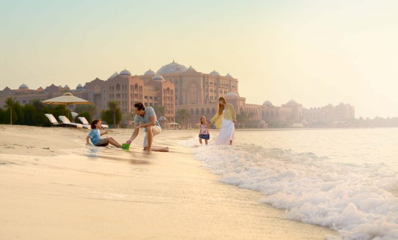 abu-dhabi-emirates-palace-Beach-families-by-mo