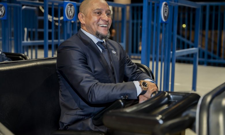 Meet Roberto Carlos at Real Madrid World (1)