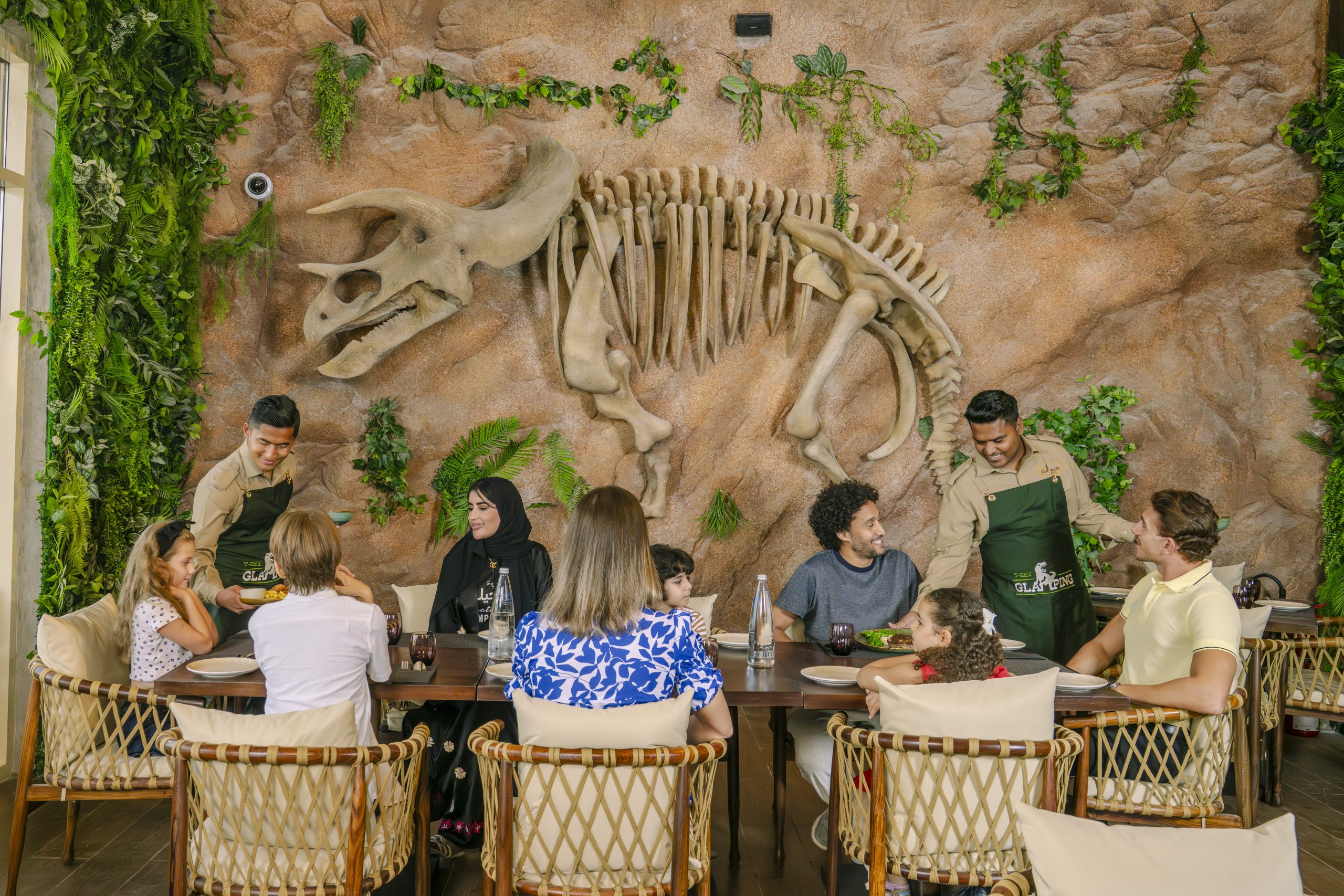 T-rex glamping Image (7)