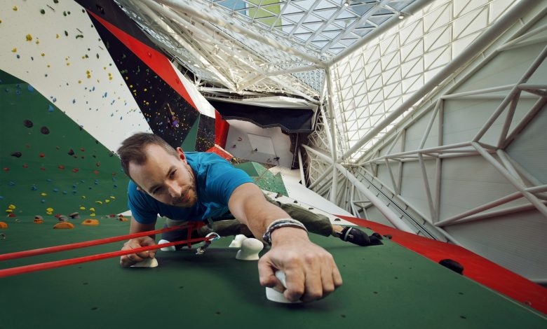 تحدي ذا ساميت للتسلق 2025