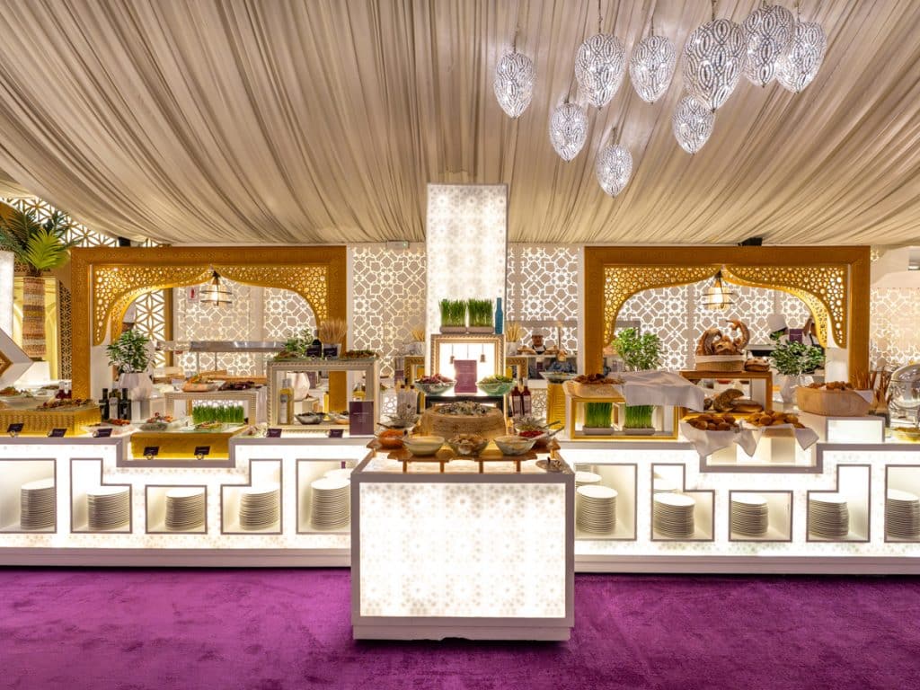 خيمة أساطير