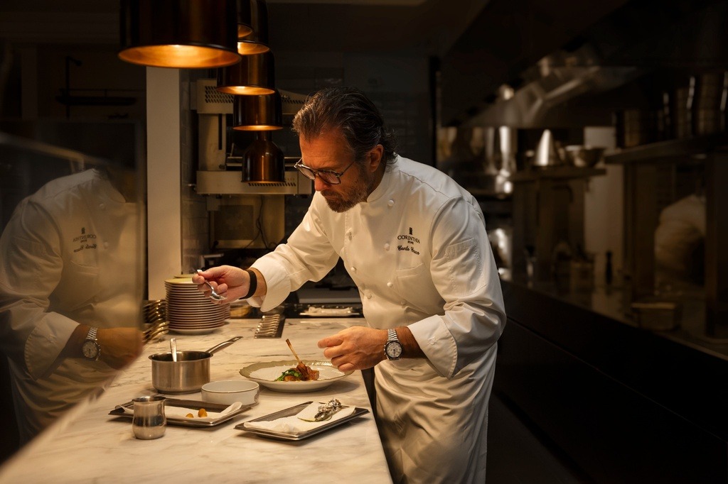 resized_CHR_Restaurants_Service_WhatTheFox-0159