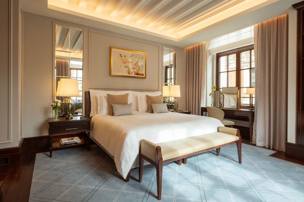 resized_CHR_Suites_JuniorSuite_416_WhatTheFox-0016