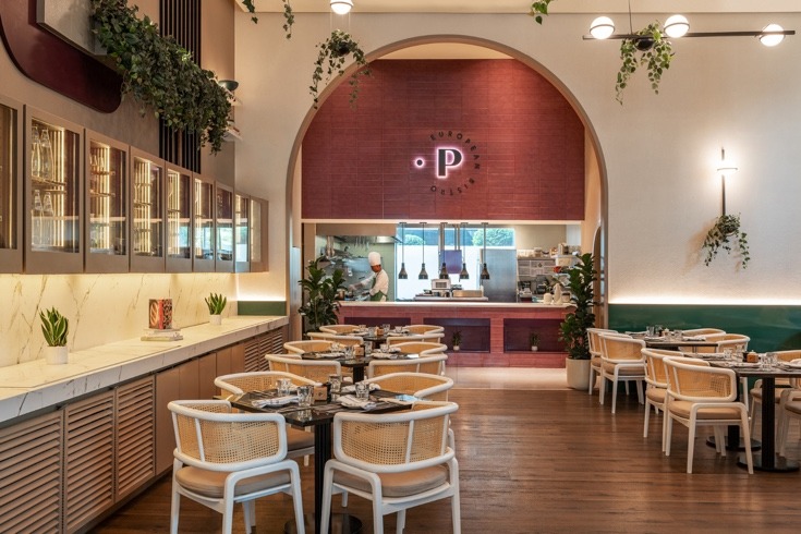 غداء أعمال أنيق في أجواء أوروبية