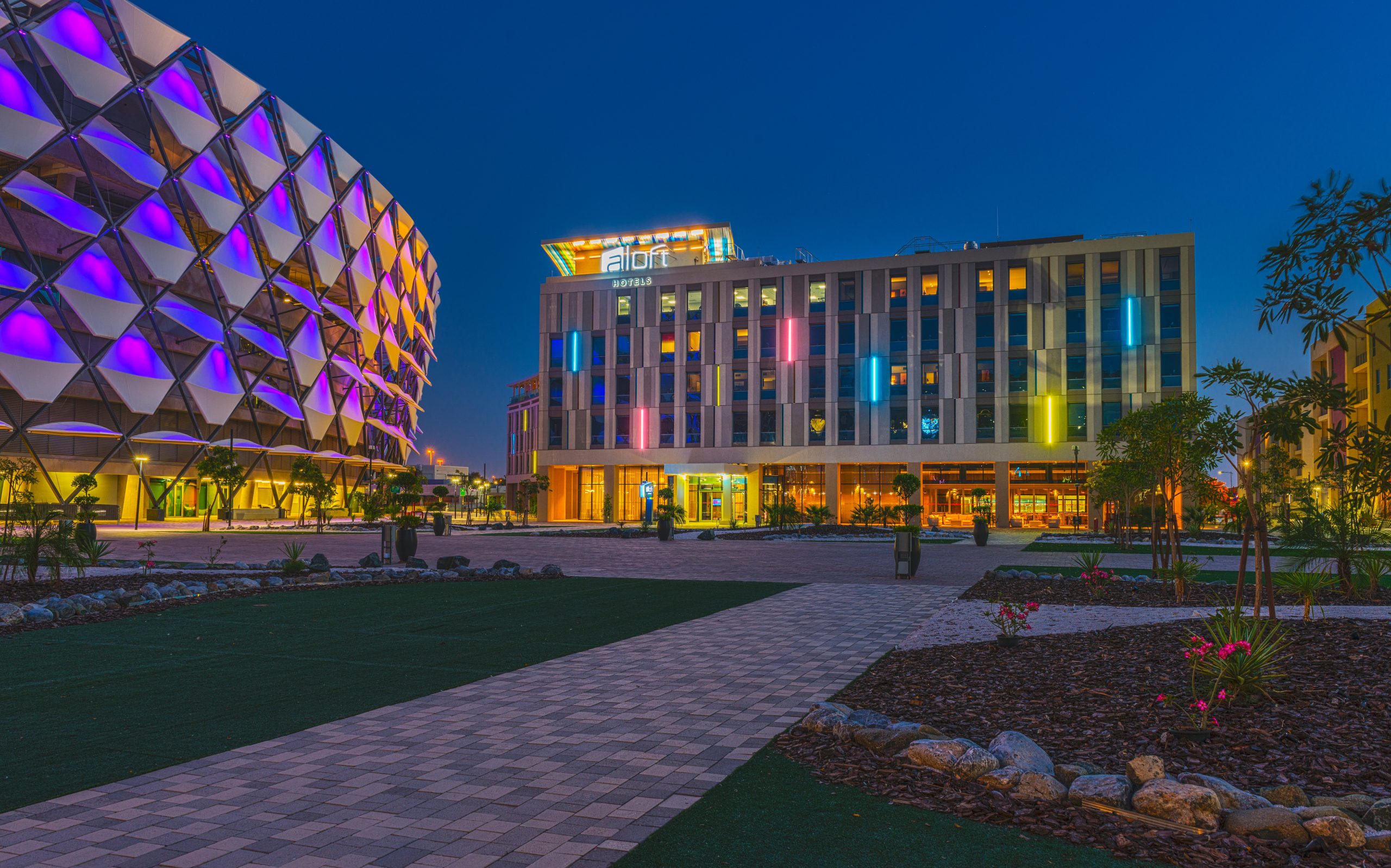 alf4094ex-213511-Exterior from The Plaza-