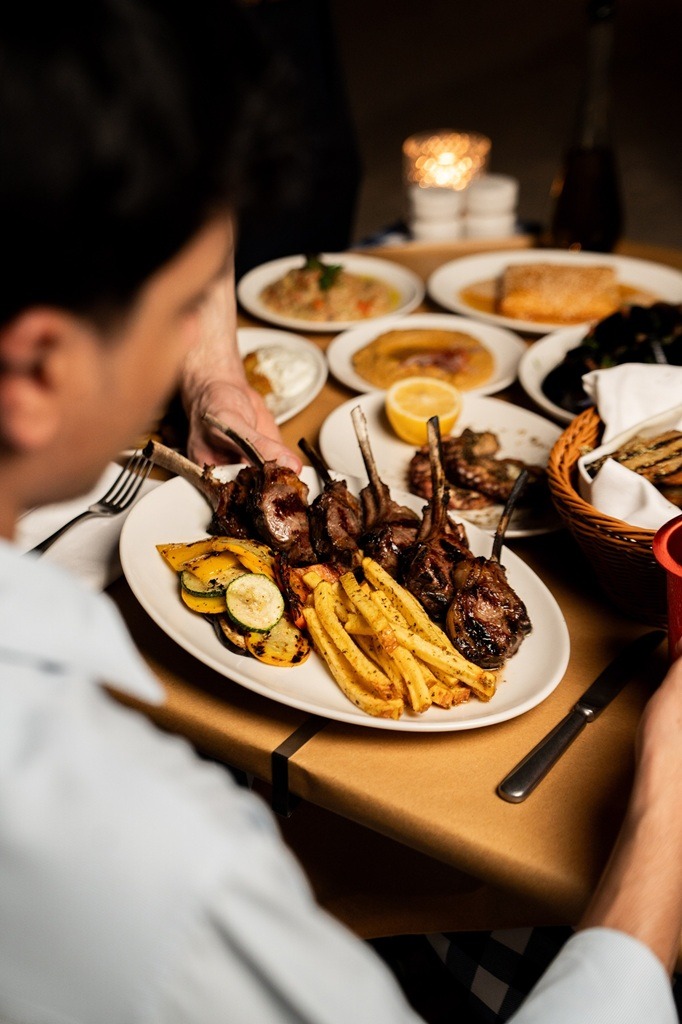 مطعم باكاليس